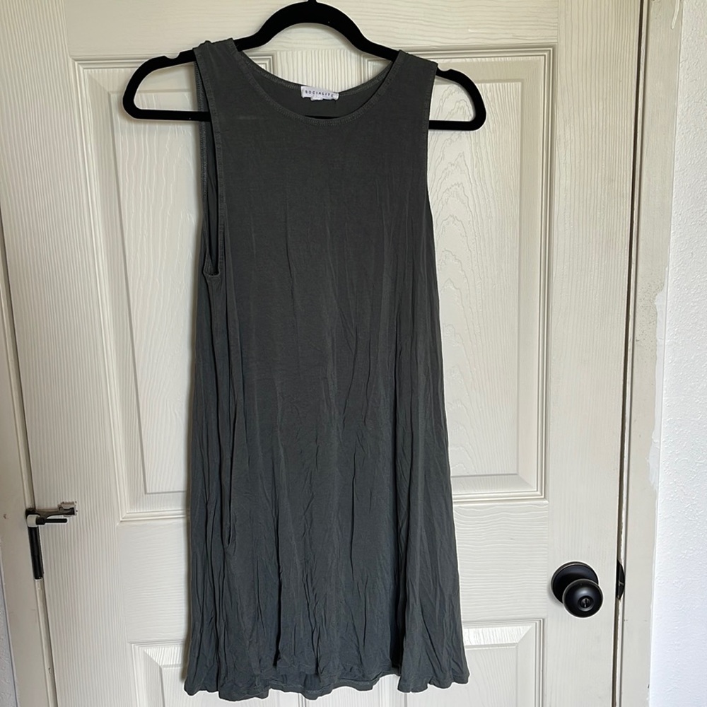 Socialite Green Dress. Size M.